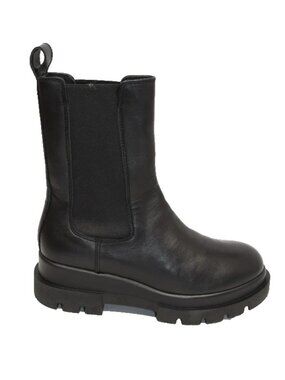 New! LA CANADIENNE Size 7 Blaise Chelsea Boot Black Leather DD427A
